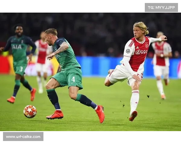 欧冠焦点战切尔西与阿贾克斯上半场连现三粒点球引爆全场热议